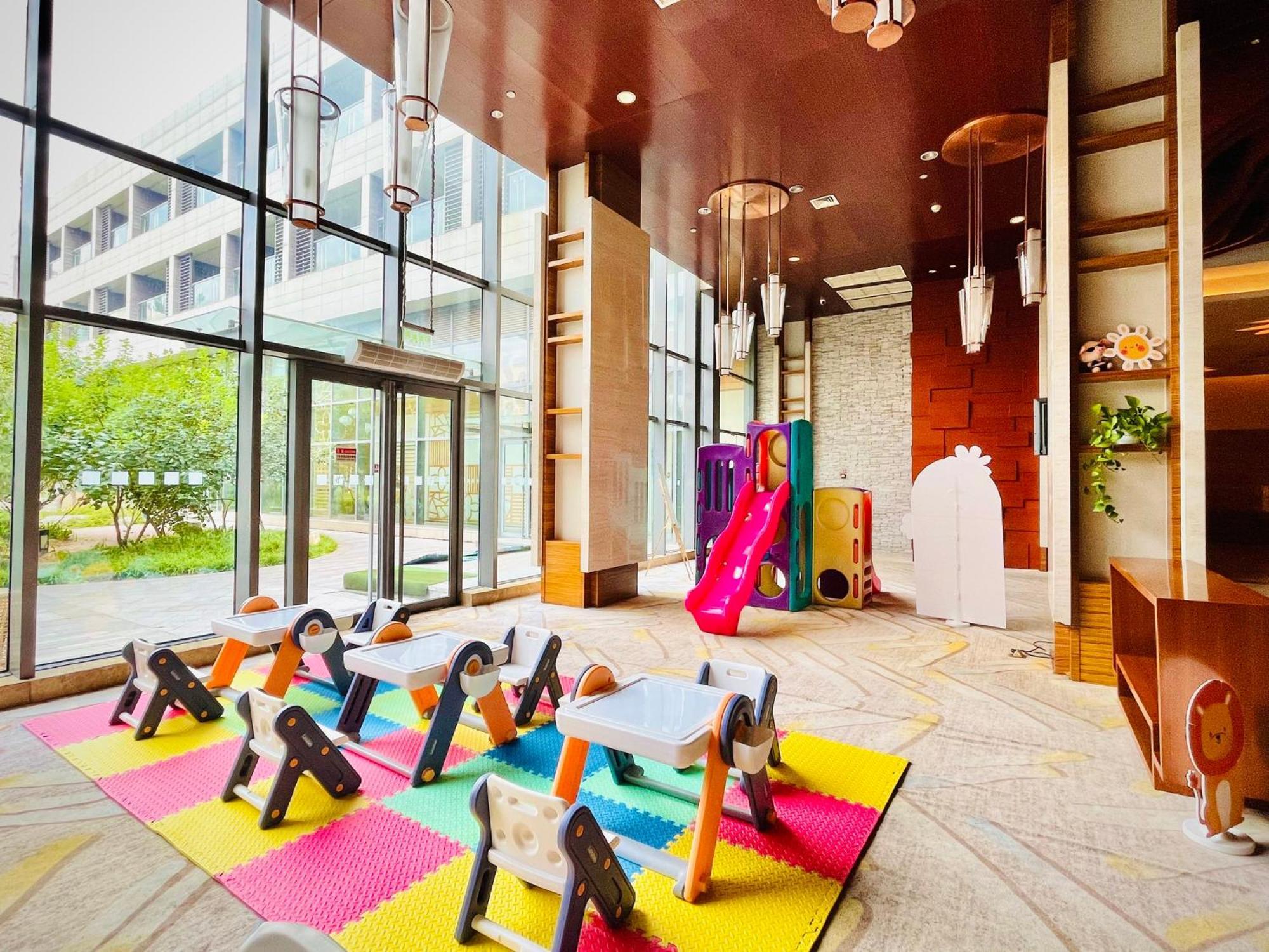 Holiday Inn Beijing Shijingshan Parkview By Ihg Exteriör bild