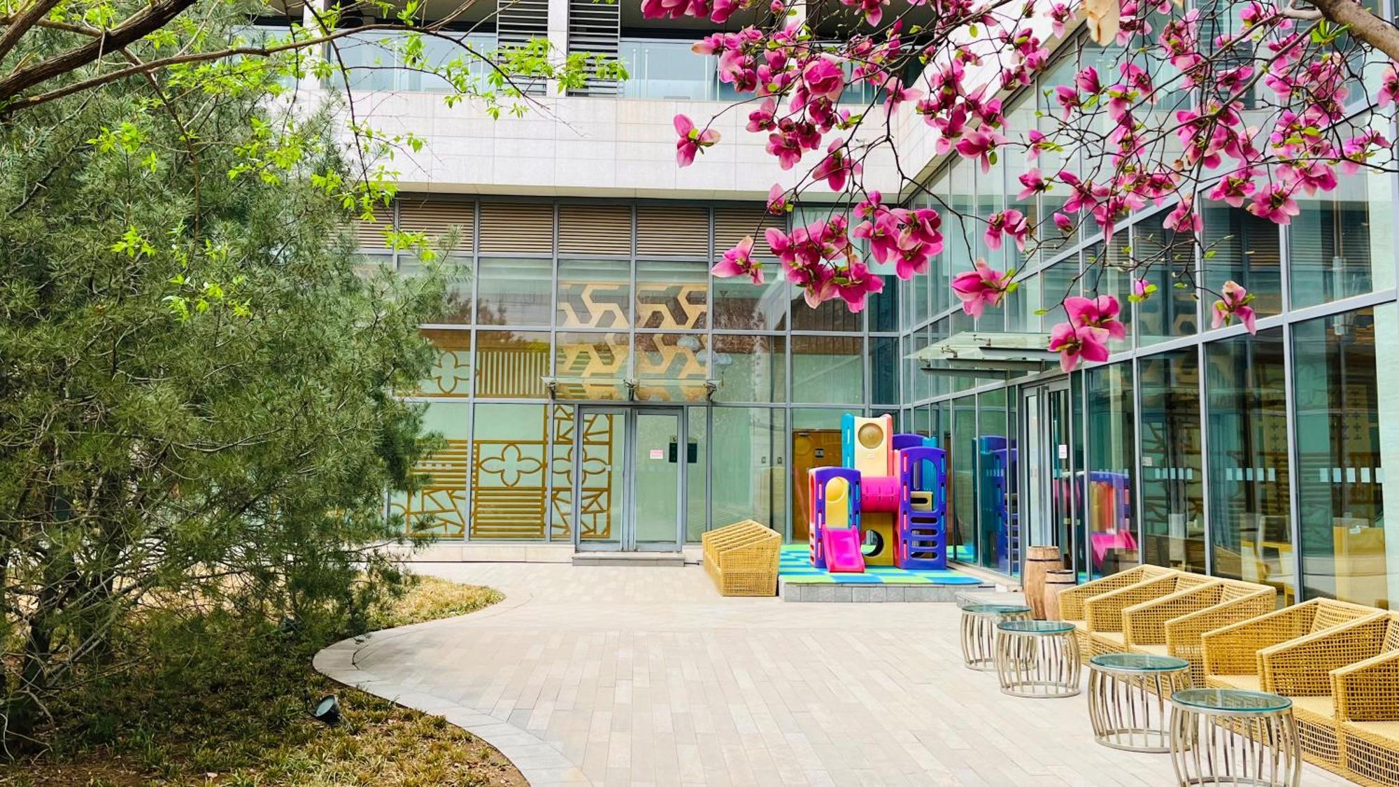 Holiday Inn Beijing Shijingshan Parkview By Ihg Exteriör bild